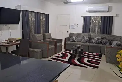 Image de Abm Court Apt 1. Very neat and spacious. Cosy and private 2br whole apartment