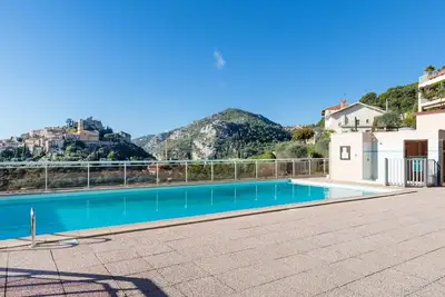 Image de Joli appartement pour 5 personnes avec climatisation, piscine, Wifi, Tv et terrasse