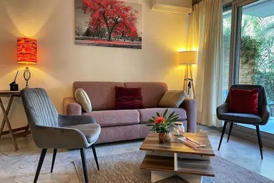 Image de Spacieux appartement avec terrasse jardin proche plages, commerces, centre ville