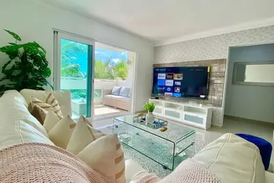 Image de Lovely 2 Bedroom Sea Front Condo Near Colonial Zone, Pool