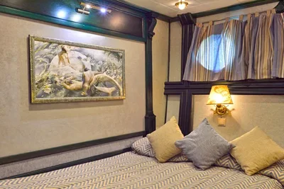 Croisière sur le Le Running on Waves : Yachting dans les Cyclades II Vols inclus 