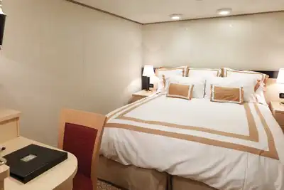 Croisière sur le Queen Elizabeth : Espagne, Malte, Monténégro, Croatie, Grèce, Italie, France 