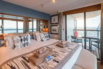 Croisière sur le RV African Dream : Safari-croisière au fil du Zambèze : Afrique du Sud, Botswana, Namibie, Zimbabwe  (JVF) 