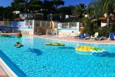 Camping Les Lauriers Roses