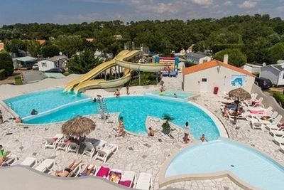 Camping La Paree Du Jonc