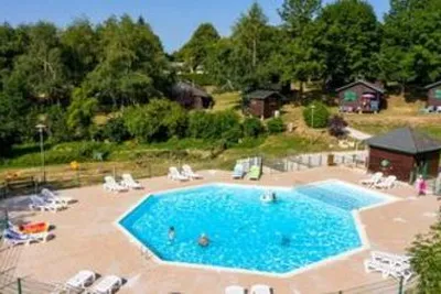 Camping Les Aurandeix (Tauves à 8 km)