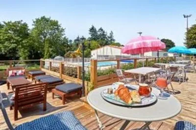 Camping Les Chevaliers De Malte (Villedieu-les-Poêles-Rouffigny à 13 km)