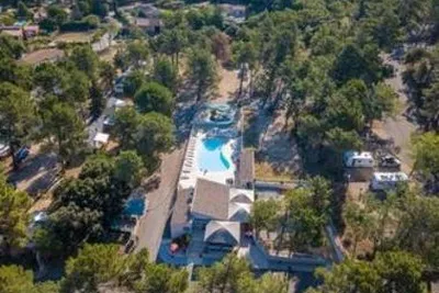 Camping La Pinede En Provence (Mondragon à 4 km)