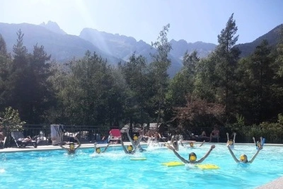 Camping L'iscle De Prelles (Saint-Martin-de-Queyrières à 8 km)