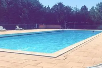 Camping Les Cigales (Saint-Genis à 3 km)