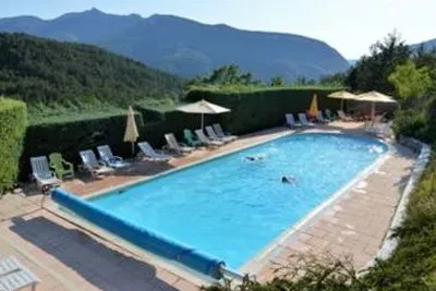 Camping Domaine Les Deux Soleils (Serres à 2 km)