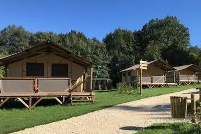 Camping Domaine du Bois Coquet (La Douze à 7 km)