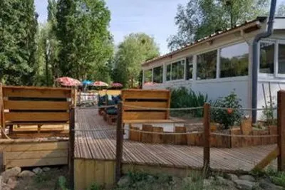 Camping Du Pont De Saint Gal