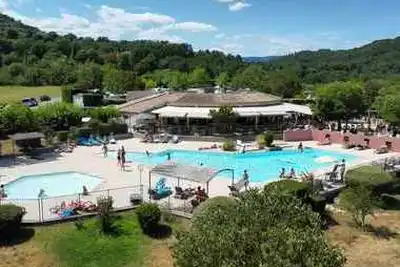 Camping Lou Rouchetou (Chassagnes à 1 km)