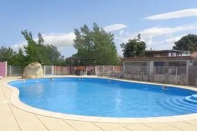 Camping Les Peupliers (Colombiers à 4 km)