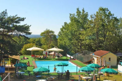 Camping Les Hirondelles (Loupiac à 7 km)