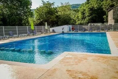 Camping Le Plan d'Eau (Saint-Privat à 3 km)