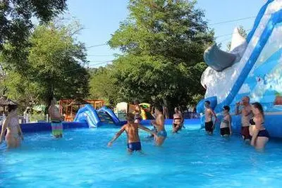 Camping Family des Issoux d'Ardeche (Lalevade-d'Ardèche à 6 km)
