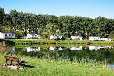 Camping Municipal Les Deux Rivieres (Martigny à 15 km)