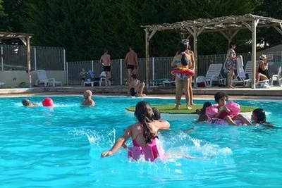 Camping La Grande Prade (La Cassagne à 1 km)