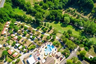 Camping Les Cerisiers Du Jaur (Saint-Pons-de-Thomières à 13 km)