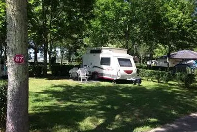 Camping Pyrénées Nature (Oloron-Sainte-Marie à 3 km)