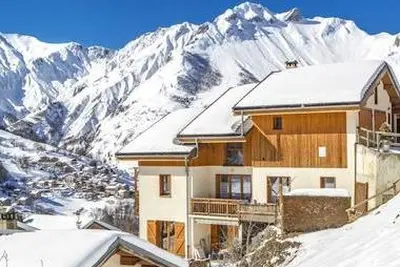 Chalet Iris