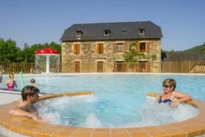 Camping Les Rives dOlt et Aubrac