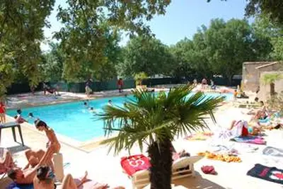 Camping Le Domaine des Chênes Blancs Saint Saturnin les Apt