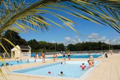Camping Tohapi Le Bois de Pleuven à Saint Yvi