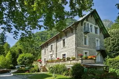 Camping Le Château de Rochetaillée à Bourg d'Oisans