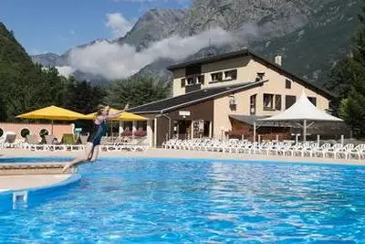 Camping Le Belledonne Bourg d'Oisans