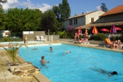 Camping La Rivière Fleurie Saint Antoine de Breuilh