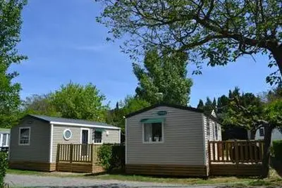Camping Belle Rive Montfrin