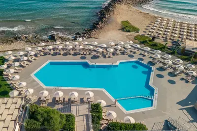 Club Jumbo Themis Beach