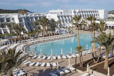 Club Naya Collection - Grand Palladium White Island Resort & Spa