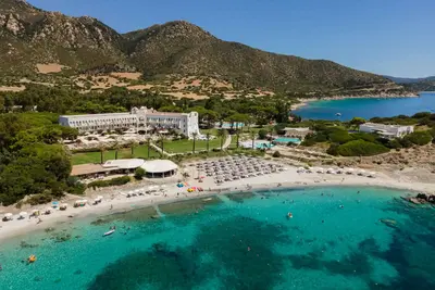 Hôtel Resort Capo Boi 5*