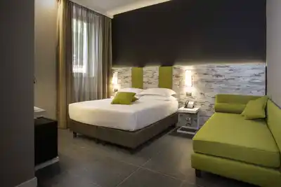Hôtel The Guardian 3*