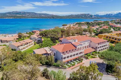 Blu Hôtel Laconia Village 4*