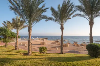Hôtel Serenity Alpha Beach 5*