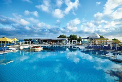 Serita Beach Hotel 5*