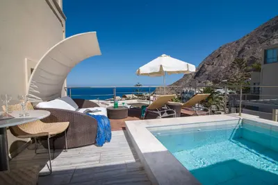 Antinea Suites Hôtel & Spa 4*