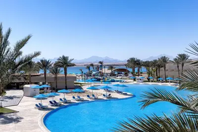Hôtel The V Luxury Resort 5*