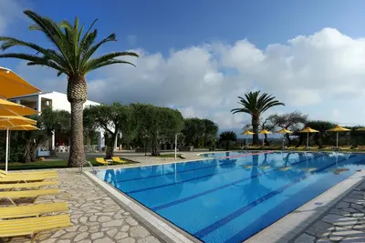 Paradise Hotel Corfou 3*