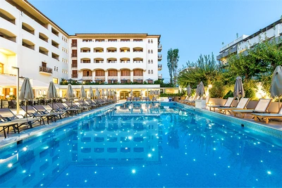 Theartemis Palace Hôtel 4*
