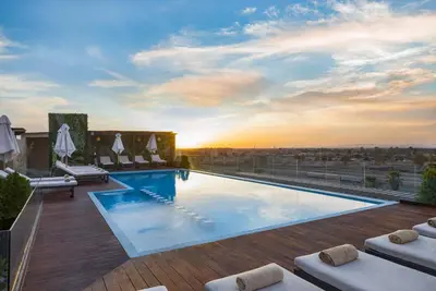 Hôtel Longue Vie 4*