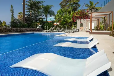Girassol Suite Hôtel 4*