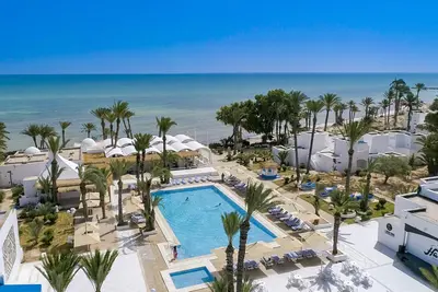 Hôtel Hari Club Beach Resort 4*