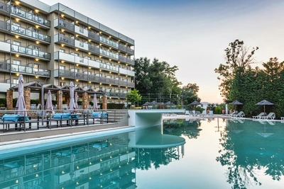 Hôtel Ariti Grand 4*