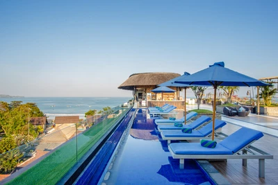 Hôtel Jimbaran Bay Beach 4*